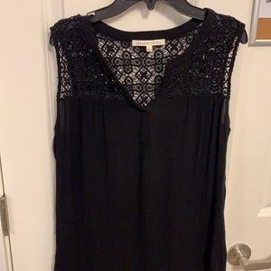 SM Daniel Rainn Black Short-Sleeved Blouse